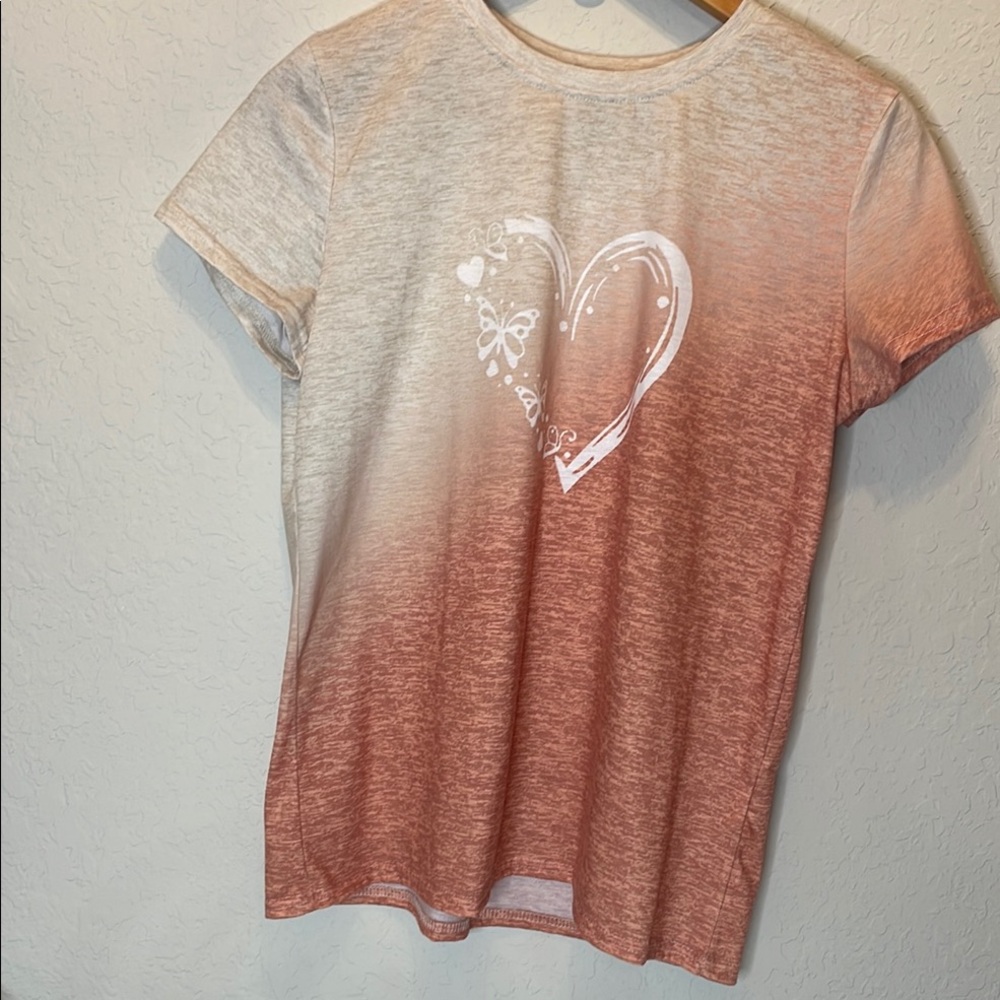 Gradient Heart Graphic Women's Top